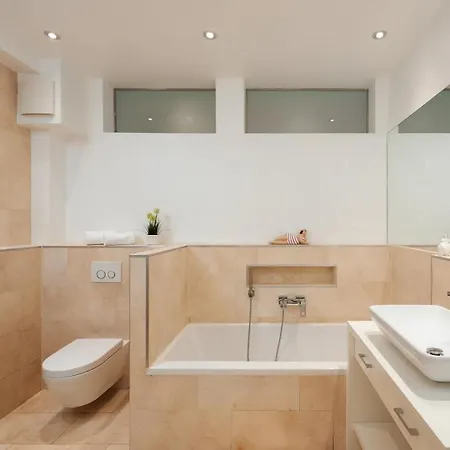 120qm Deluxe Christina Im Stil Design Vosteen Naehe Der Kaiserburg Апарт-отель Нюрнберг